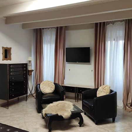 Affittacamere Vicino Al Porto Порто-Торрес Екстер'єр фото